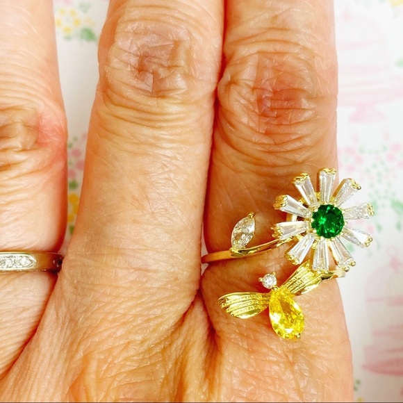 Fancy Fidget Spinner Rotating Daisy & Bee Crystal Yellow Gold Ring Adjustable OS - Picture 5 of 7